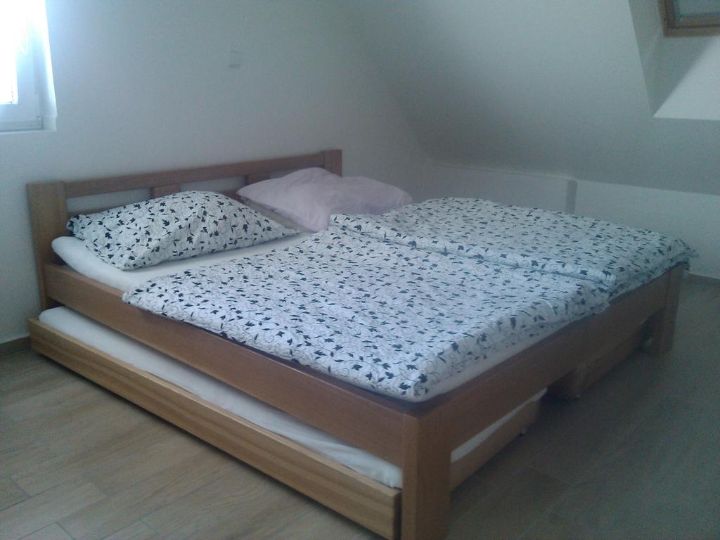 Vinný sklep Kovárna Rohatec Habitación foto